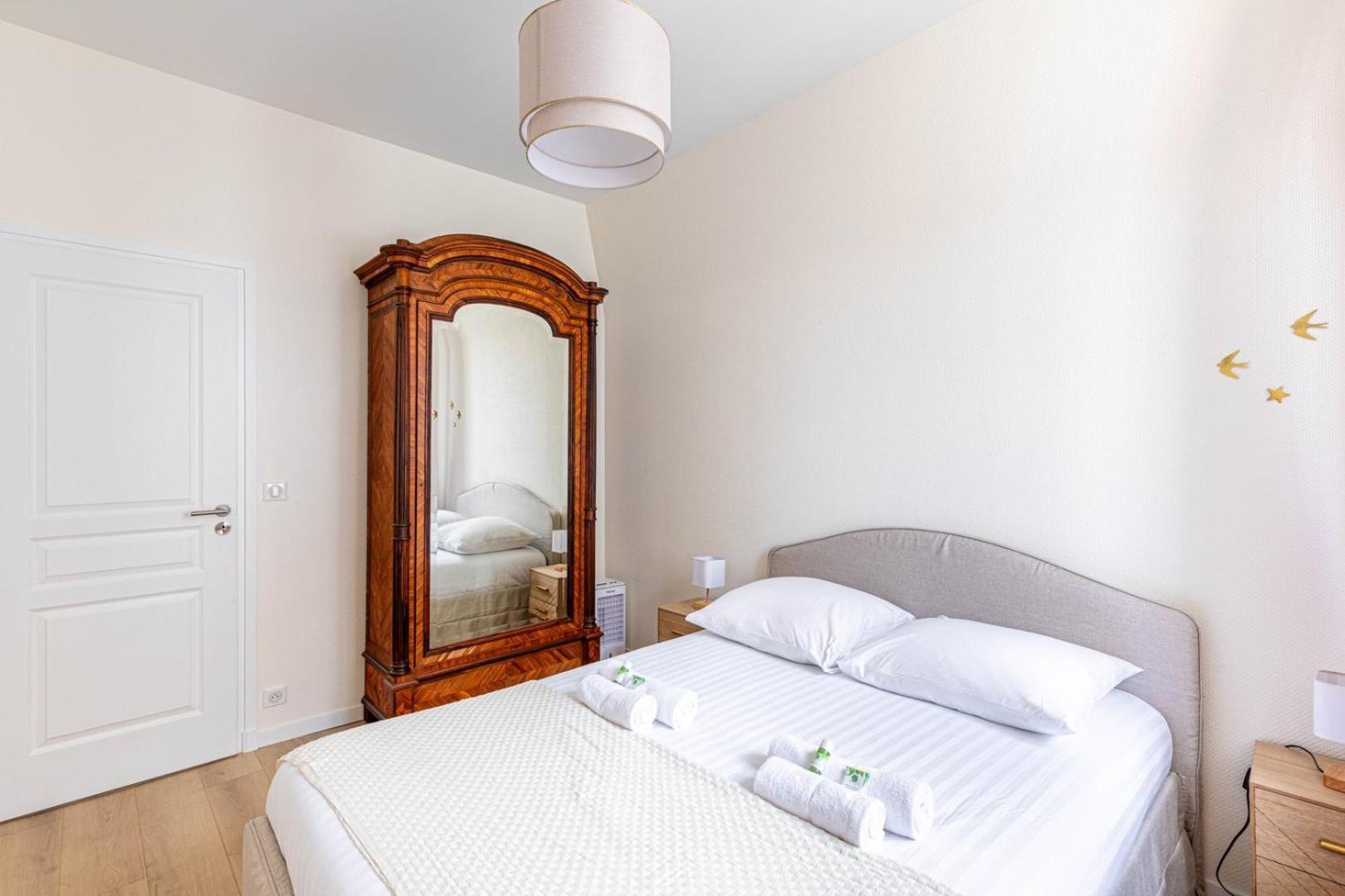 Guestready - Apt Moderne - Direct Champs Elysees Apartment Clichy Ngoại thất bức ảnh